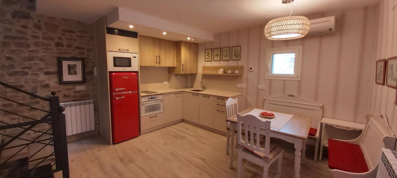 Apartamentos Casa Isabale Бьескас Экстерьер фото