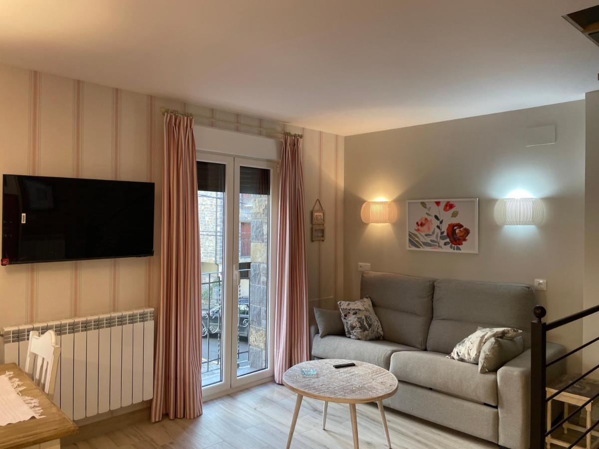 Apartamentos Casa Isabale Бьескас Экстерьер фото