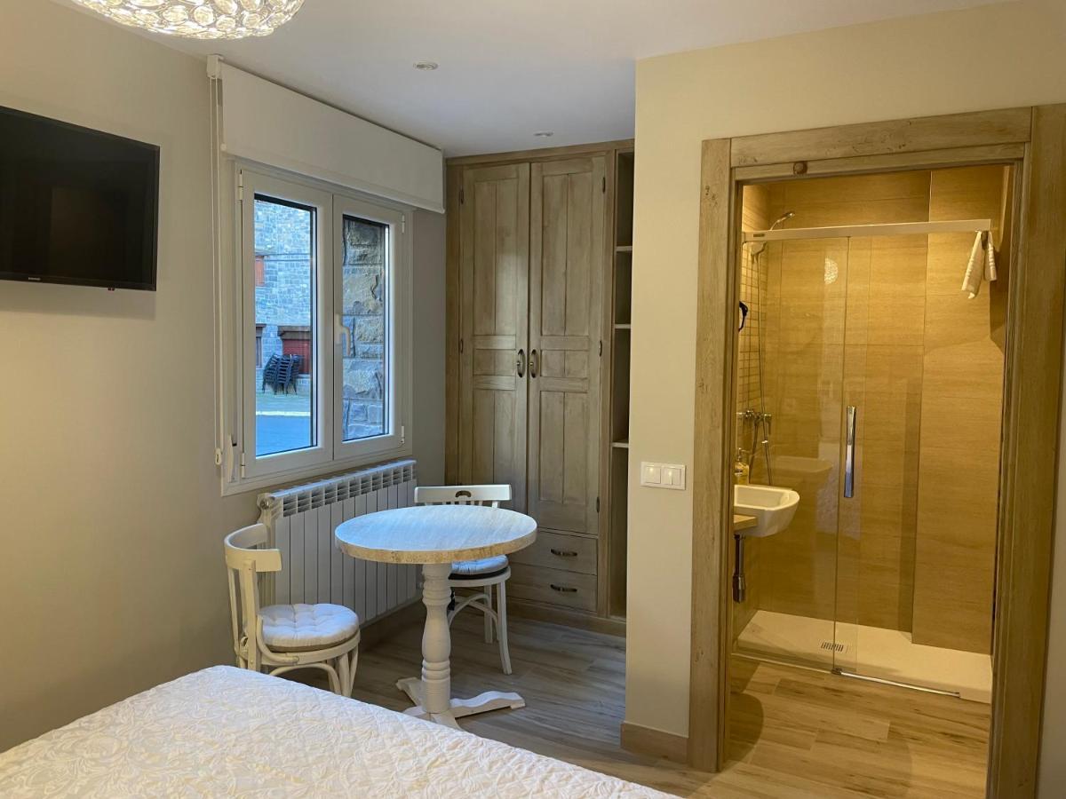 Apartamentos Casa Isabale Бьескас Экстерьер фото