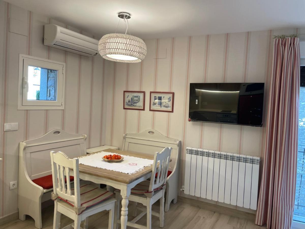 Apartamentos Casa Isabale Бьескас Экстерьер фото