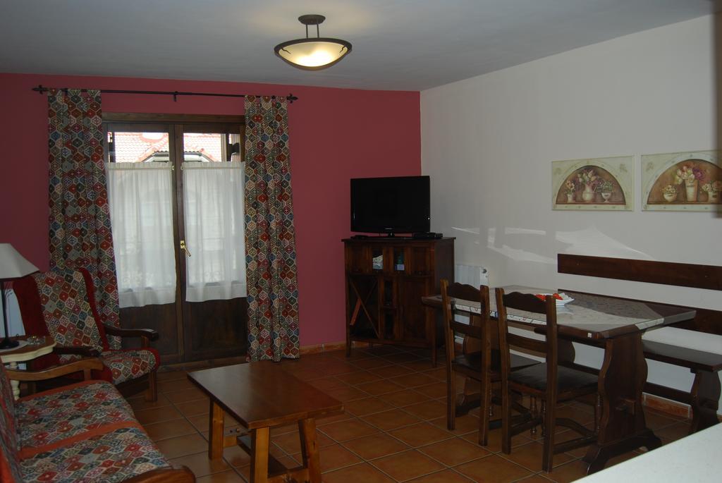 Apartamentos Casa Isabale Бьескас Номер фото